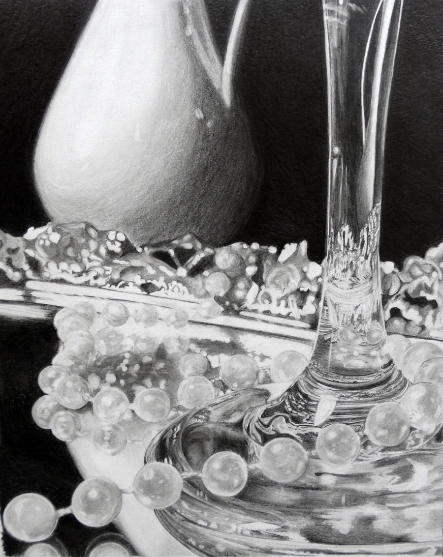 picture of jewels and vase